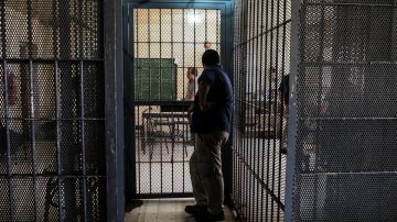 Pelea entre reclusos desató caos en calabozos de una comisaría santiagueña