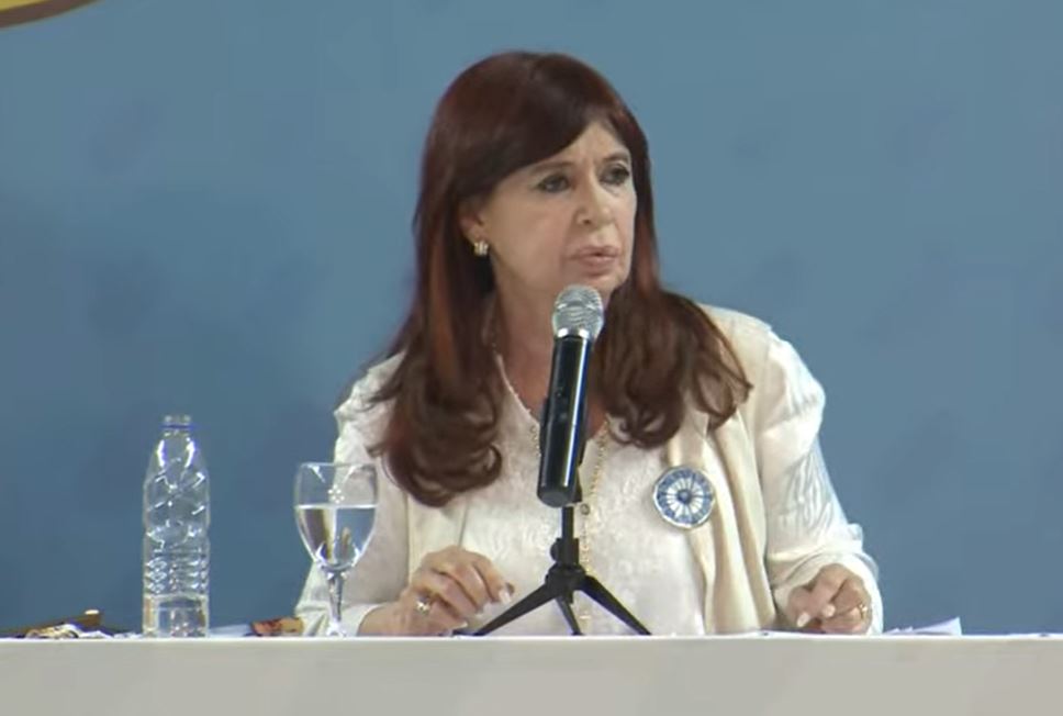 Cristina Fernández de Kirchner: “Vengo a Santiago del Estero porque los quiero”