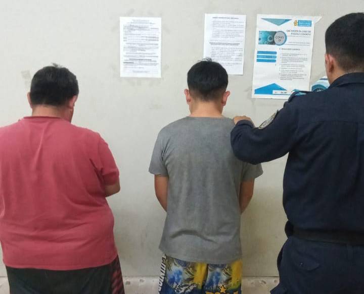 Capturan a dos sujetos que portaban un revólver en el barrio Colón