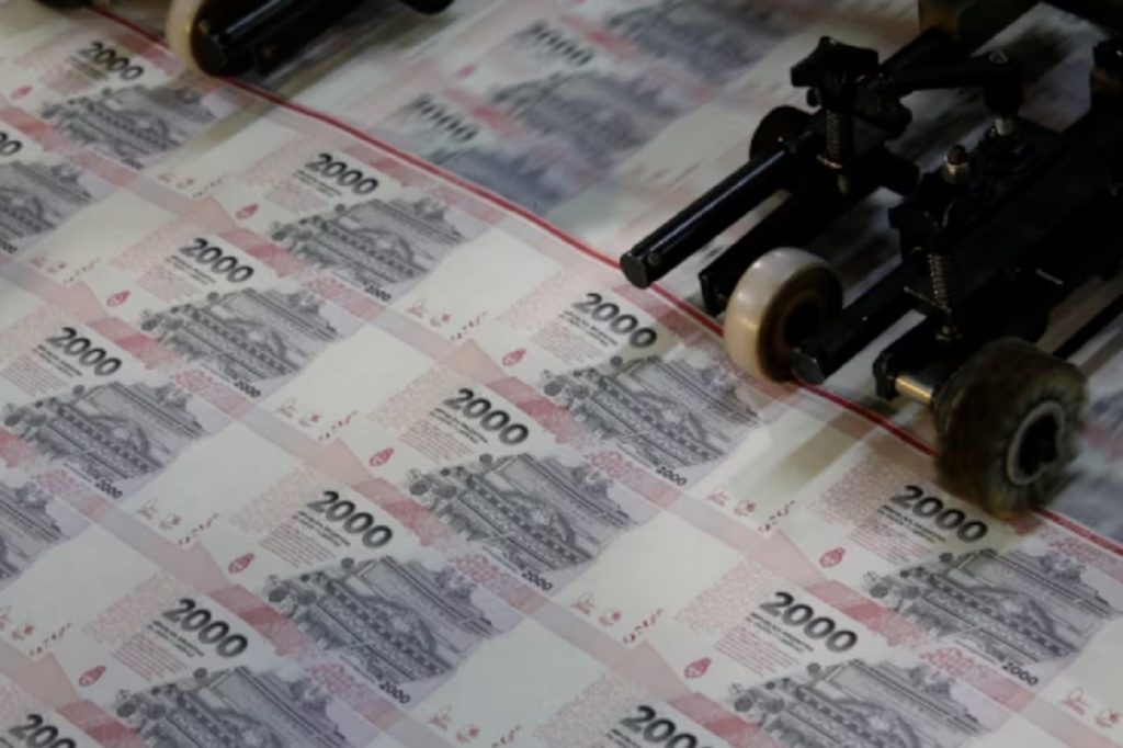 Contrató un jardinero y en un descuido, el hombre le robó $70 mil