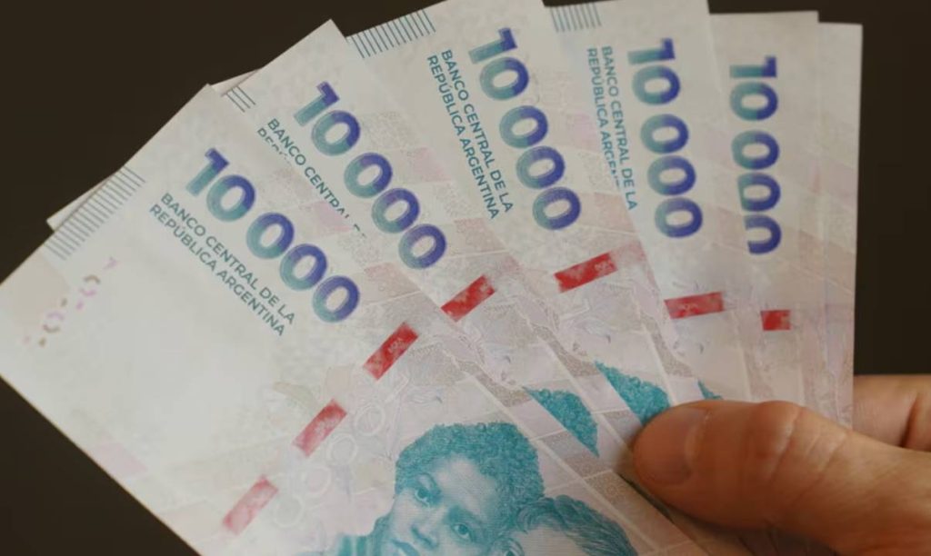 Escándalo en una escuela primaria: una madre se gastó 2 millones de pesos destinados a la fiesta de egresados