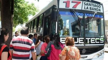 Horror en La Banda: se descompensó y murió mientras esperaba el colectivo