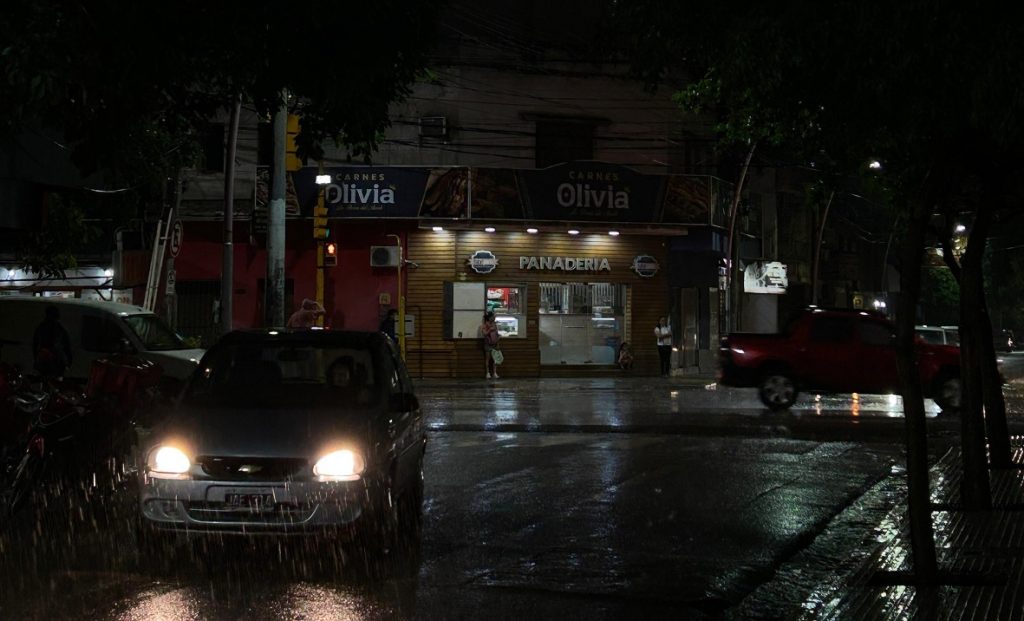 Las lluvias podrían seguir por este fin de semana en Santiago del Estero