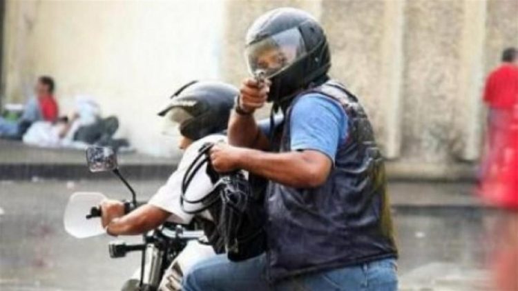 Condenaron a dos motochorros que habían sido repelidos por vecinos en el barrio Autonomía