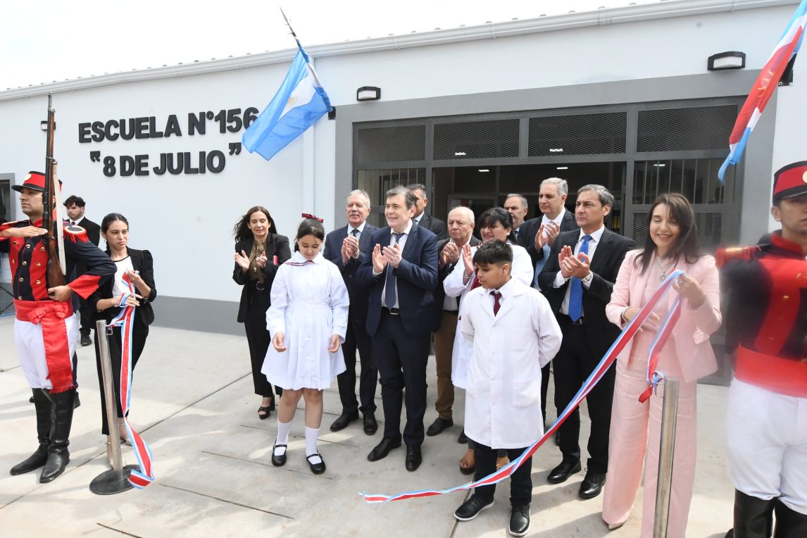 Zamora cerró el ciclo lectivo con obras educativas en Añatuya y repasó lo construido en este 2024