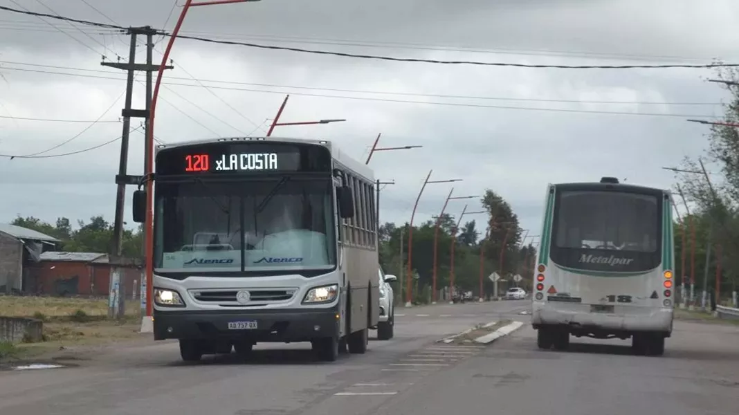La Línea 120 recorre la ciudad con servicio de emergencia
