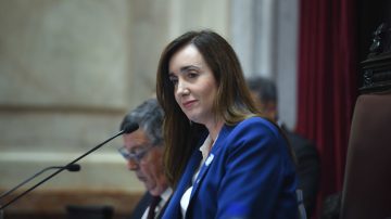 Villarruel acelera consensos para expulsar a Kueider del Senado Nacional