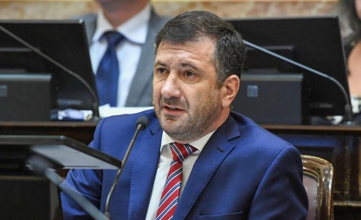 Echaron a Edgardo Kueider del departamento en el que cumplían prisión domiciliaria