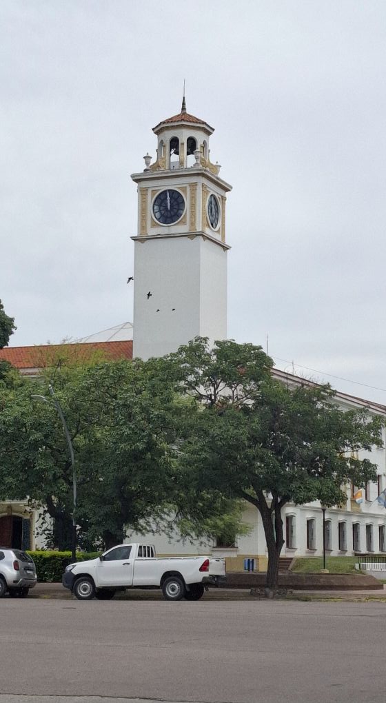 El reloj de la Casa de Gobierno vuelve a marcar el tiempo tras diez años inactivo