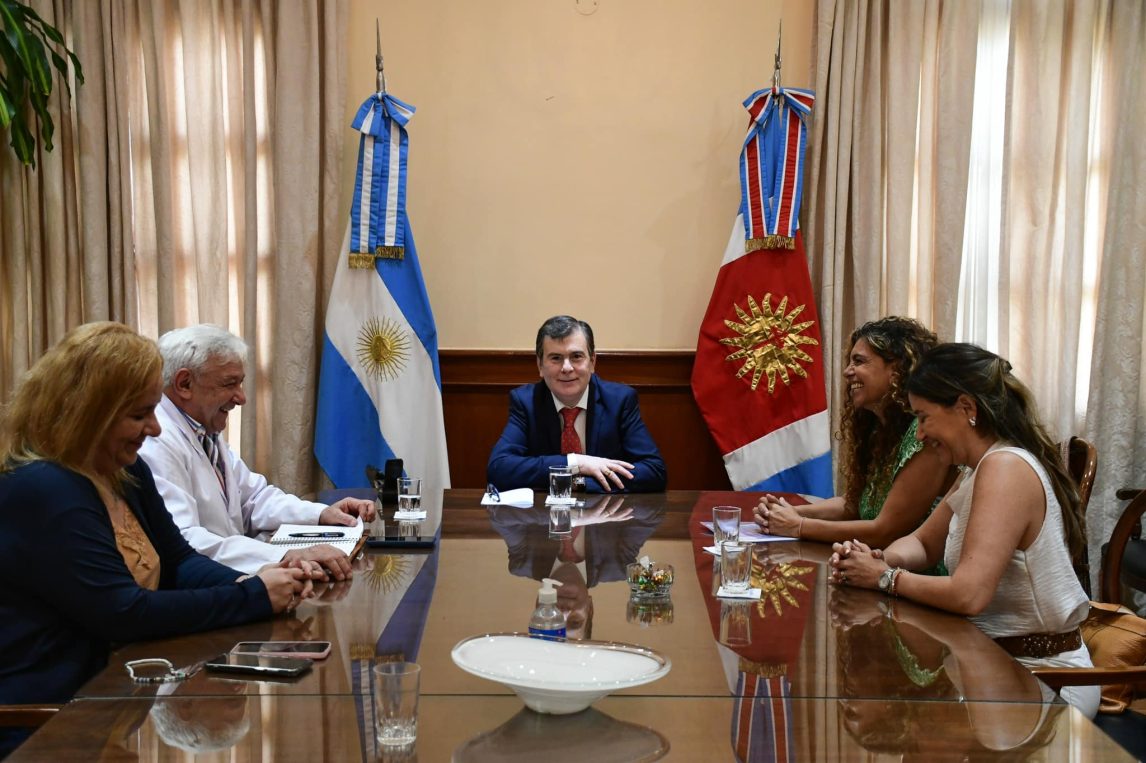 Gerardo Zamora recibió a Autoridades del Banco de Ojos de la Región NOA