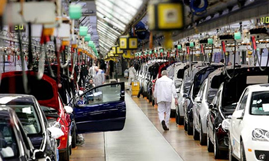 La industria argentina continúa en caída: el informe del INDEC