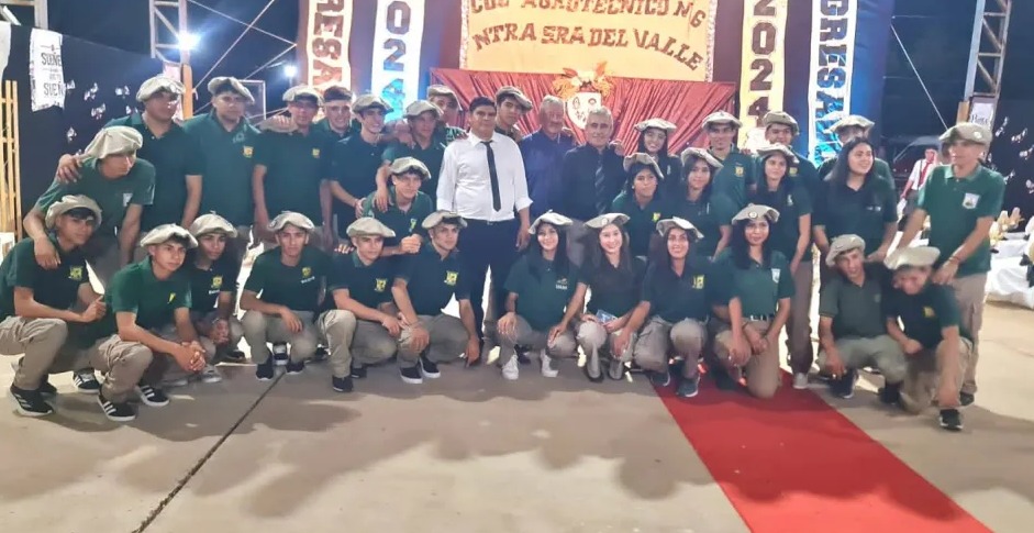 Emotiva graduación de 32 nuevos técnicos en el Colegio Agrotécnico Nº 6 de Los Juríes