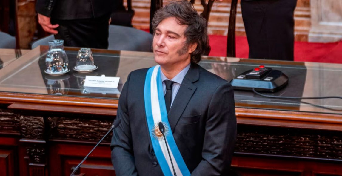 Gobernando por decreto: sin acuerdo en el Congreso, Milei volvió a prorrogar el Presupuesto 2023
