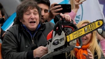 Sigue la motosierra: 3600 empleados públicos perderían su trabajo