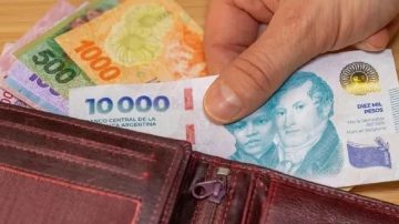 Crisis del salario: el poder de compra se desplomó 28,4%