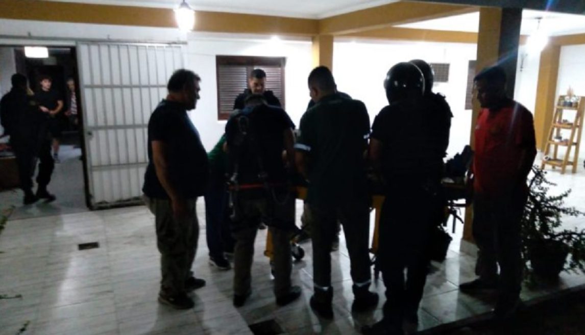 Fuerte denuncia de vecinos del Vinalar tras la caída de una docente por intentar cargar agua en el tanque