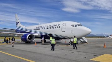 Regresó a Santiago del Estero el avión hidrante que combatió los incendios en Chubut