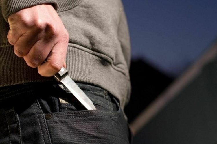 Trabajadora sexual resultó herida con un cuchillo y un sereno quedó demorado