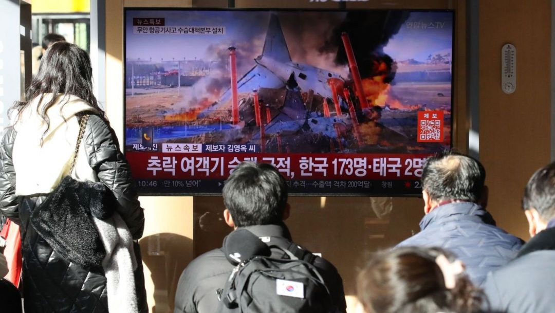 Impactante video: el momento de la explosión del avión de pasajeros en Corea del Sur