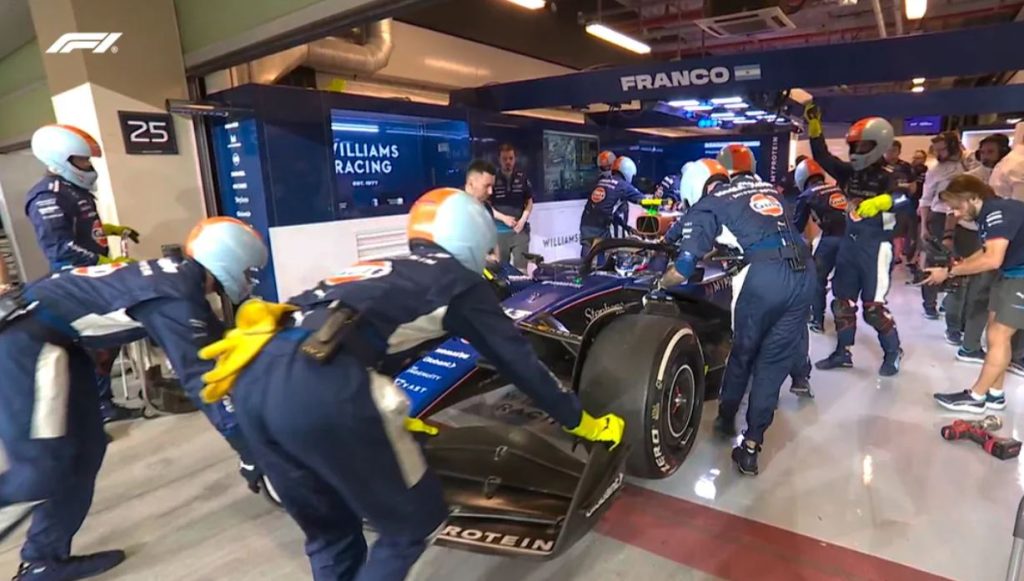 Franco Colapinto tuvo que abandonar la carrera en Abu Dhabi por problemas en su auto