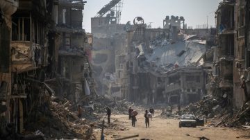 Muertos y heridos en gran incendio causado por ataque israelí contra un campo de refugiados en Gaza