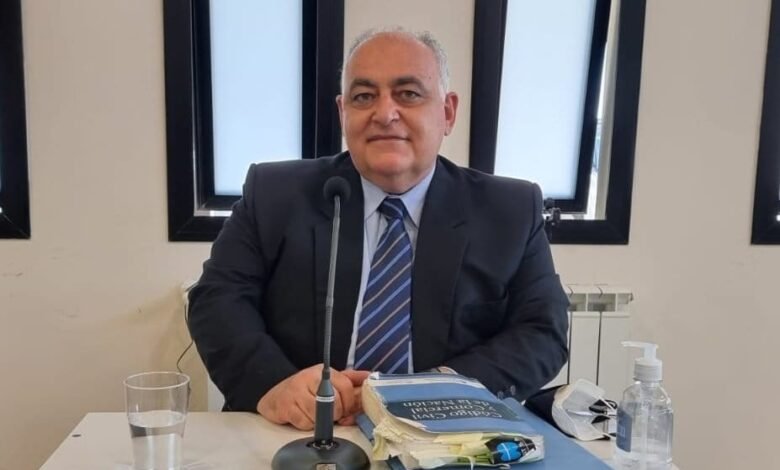Orden judicial revierte desalojo encubierto y restituye la propiedad a inmigrante sirio