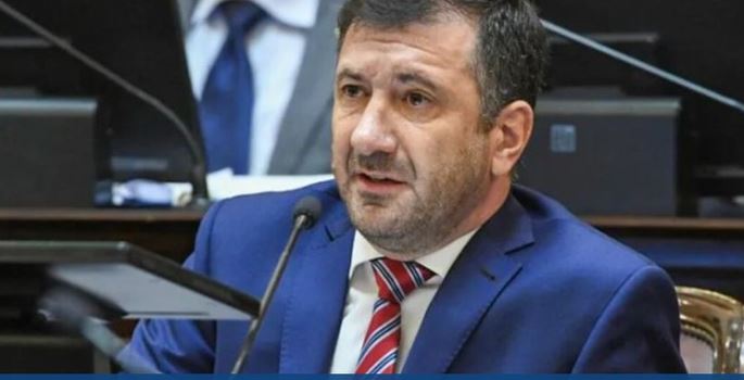 Piden el desafuero del senador Edgardo Kueider, detenido hoy con 200 mil dólares en su auto