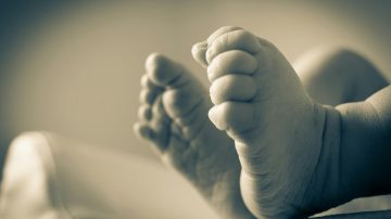 Horror: celebraban la Navidad en una terraza y una beba de un año recibió dos disparos