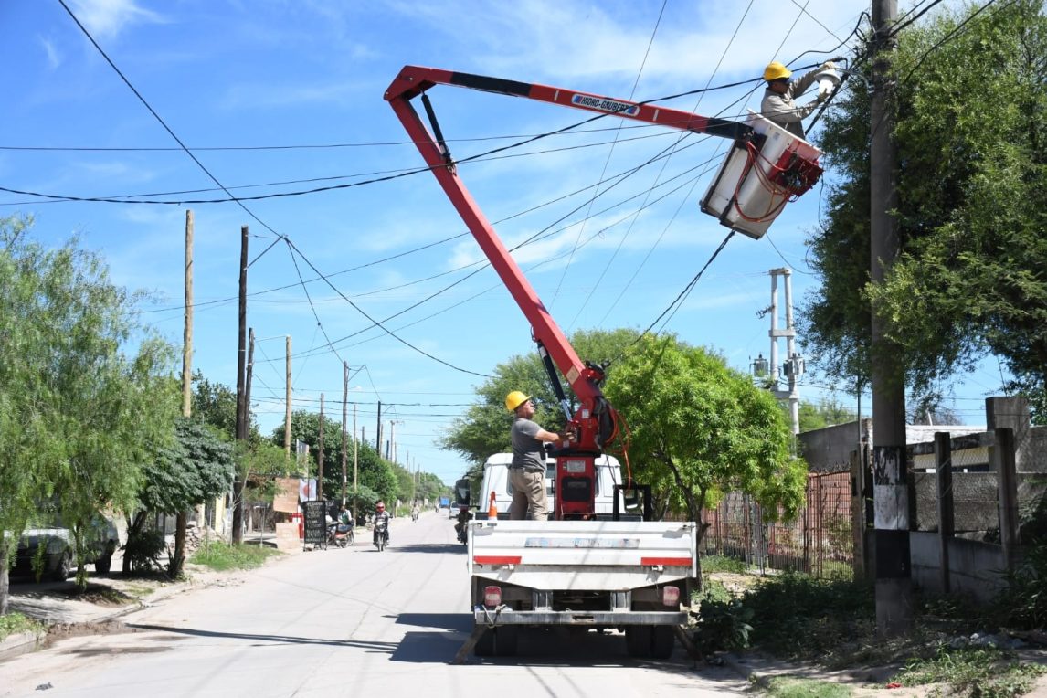 La Municipalidad de la Capital realizó la reconversión lumínica de más 220 cuadras durante este año
