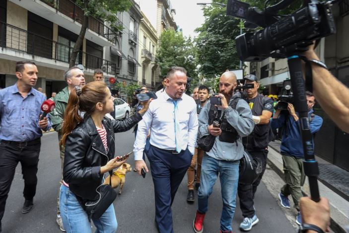 Quiénes son los diplomáticos rusos que se negaron al control de alcoholemia en Recoleta