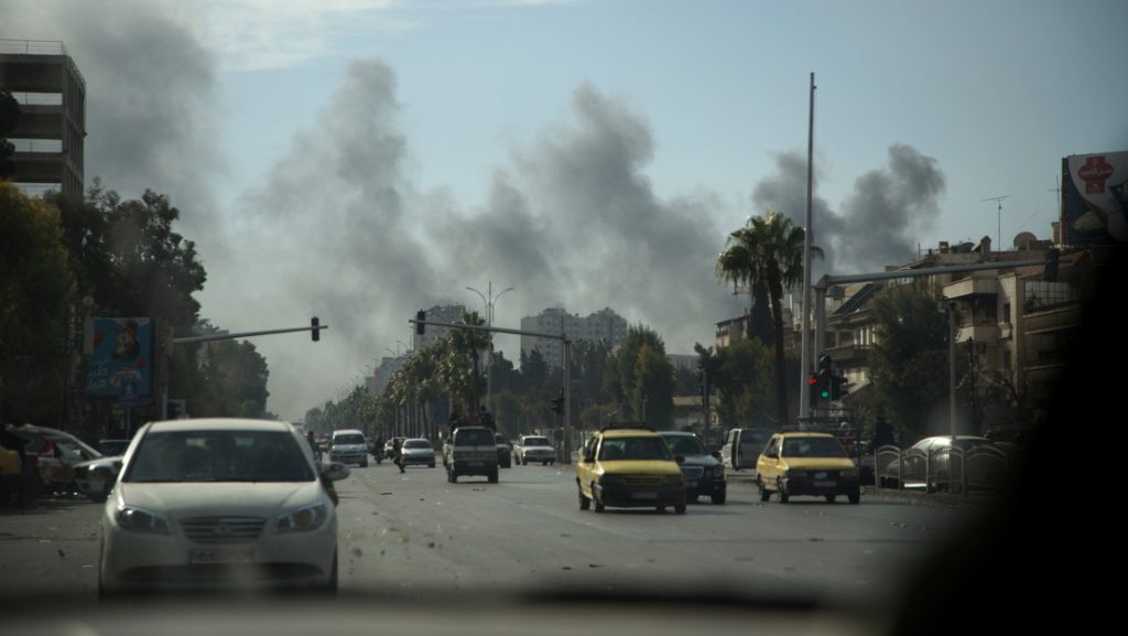 Israel ataca Siria y toma una zona fronteriza que no controlaba en 50 años