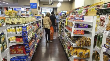 Los autoservicios repuntaron sus ventas: en especial los mercaditos de barrio y los “chinos”