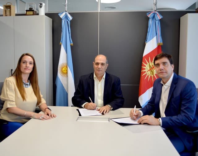 Firman convenio para la conservación de bosques nativos en zonas urbanas de Las Termas
