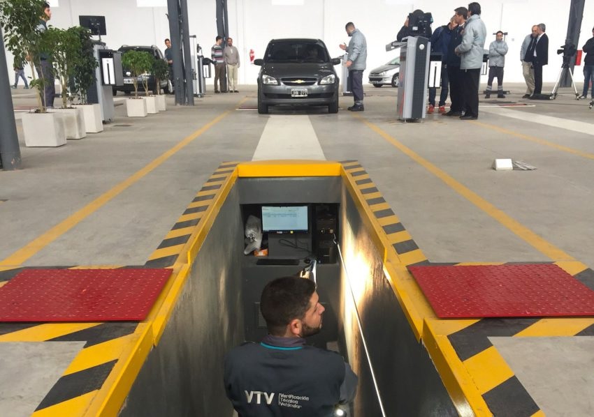 Los autos que tengan seguro y verificación hecha podrán transportar pasajeros