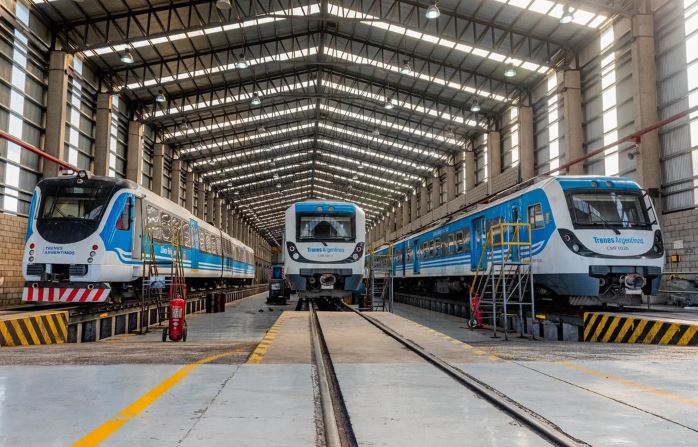 Anuncian la compra de tres nuevas locomotoras y la reparación de otras 24 para la línea San Martín