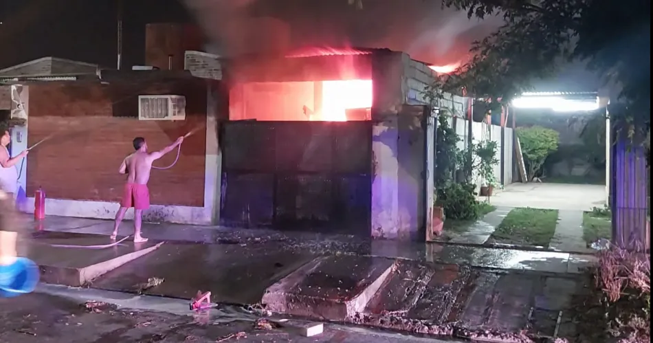 Incendio en B° San Germes deja daños materiales