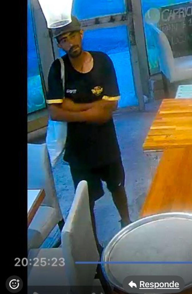 Entró a pedir agua a un bar y le robó el celular a un niño que estaba con sus padres