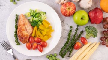 Consejos para equilibrar la alimentación tras los festejos de Año Nuevo
