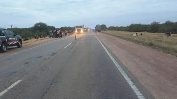 Un policía federal y dos jóvenes heridos en un vuelco en la Ruta 34