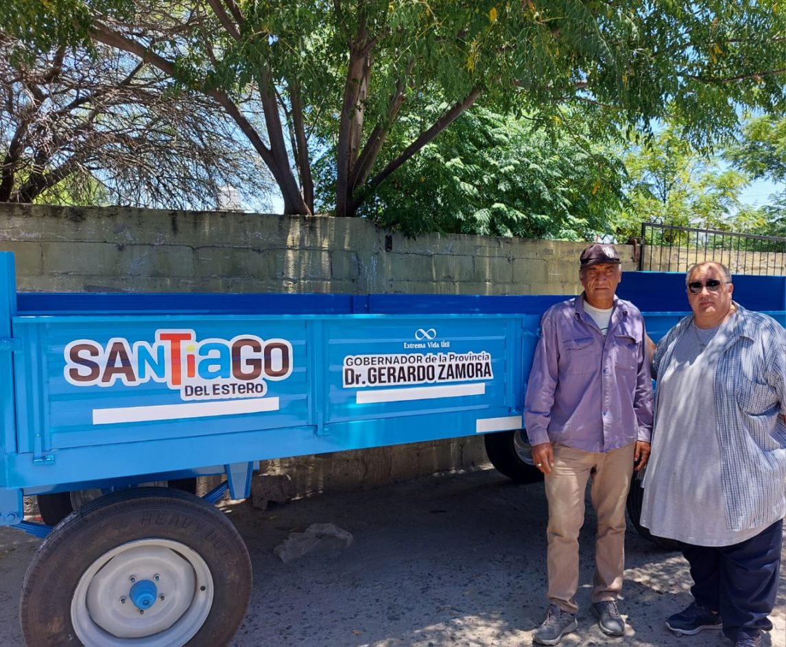 La comuna de Los Quiroga recibió de la provincia un acoplado tráiler para el área de Obras y Servicios Públicos