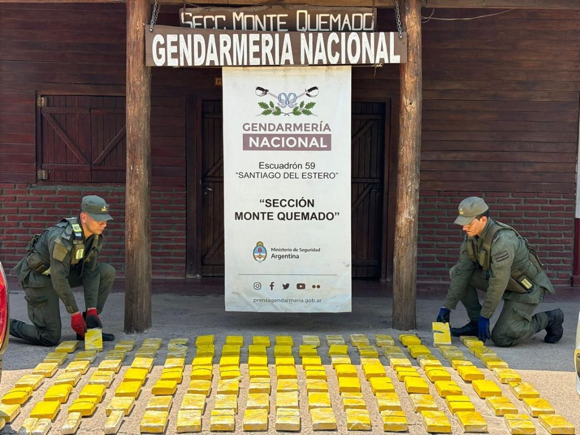 Salteños no pudieron evadir el control en Santiago: transportaban más de 100 kilos de cocaína