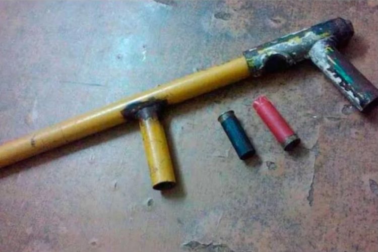 Barrio El Tuscal: tiene 17 años y está acusada de dispararle a su novio en el pecho