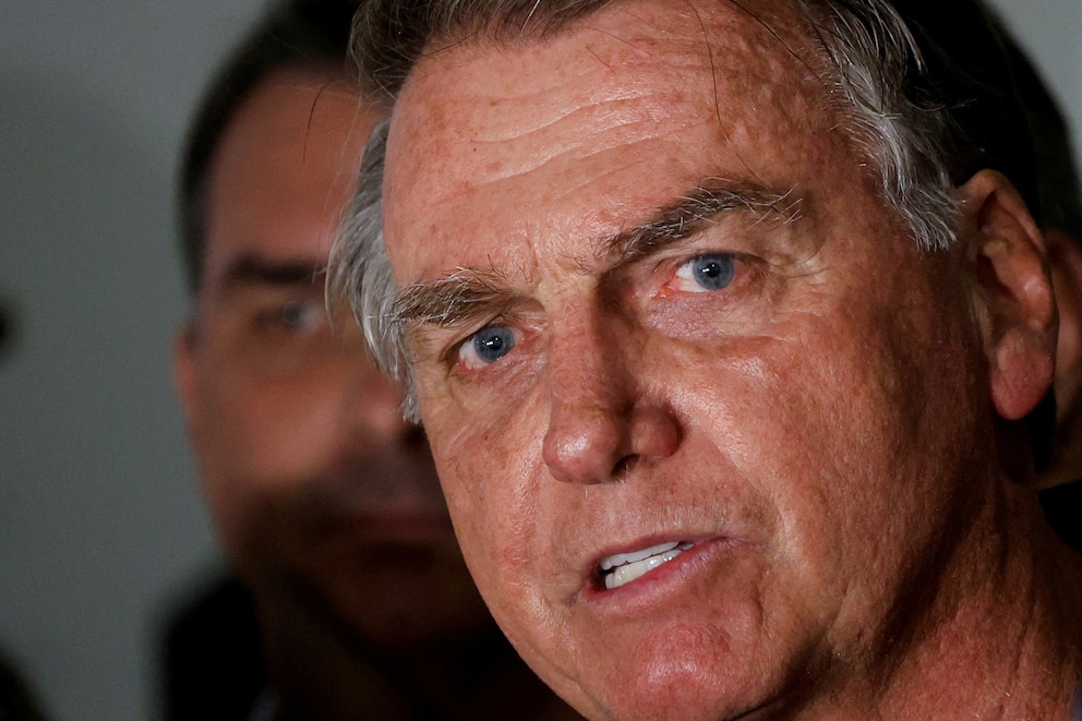 Bolsonaro calificó de “lawfare” la prohibición judicial que le impide asistir a la investidura de Trump