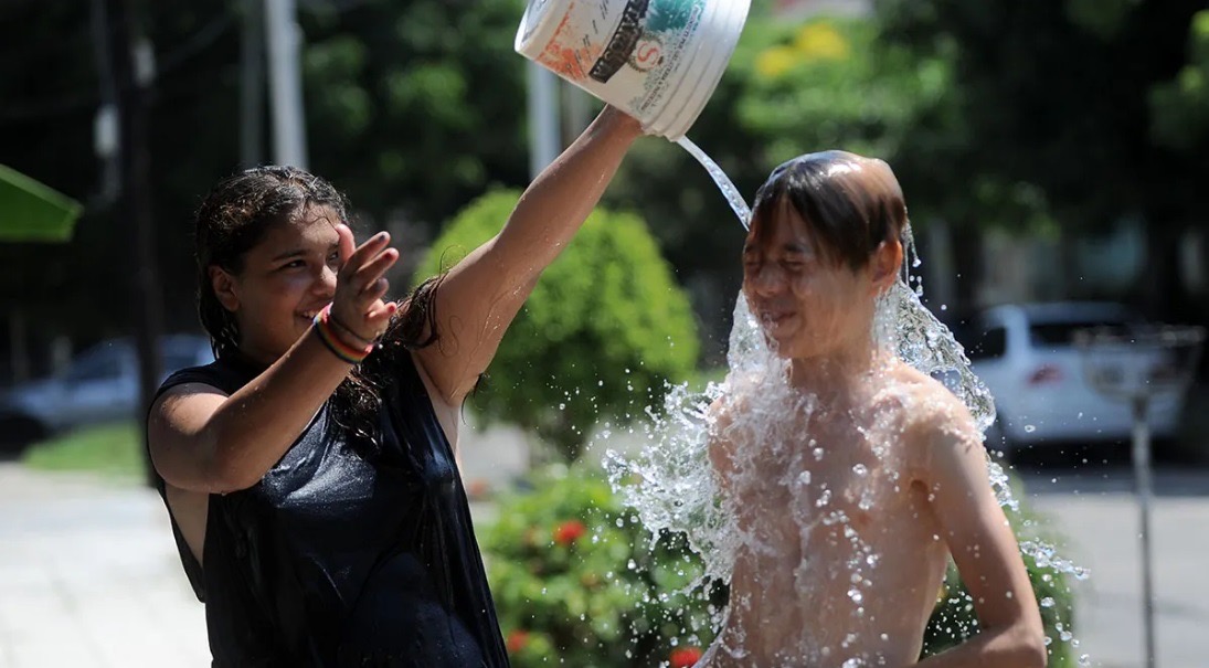 Como para freír un huevo en el pavimento: Santiago del Estero con 41 grados es la ciudad más caliente del país