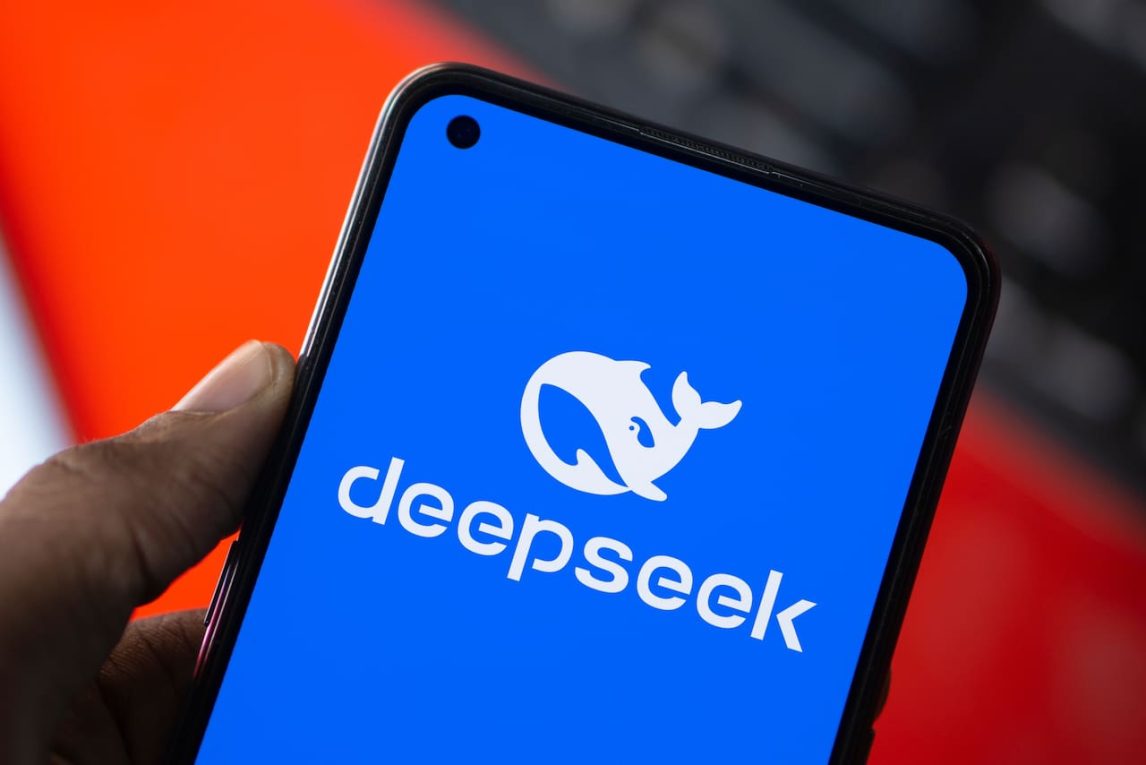 Empresa de inteligencia artificial china sacudió Wall Street y golpeó a los activos argentinos