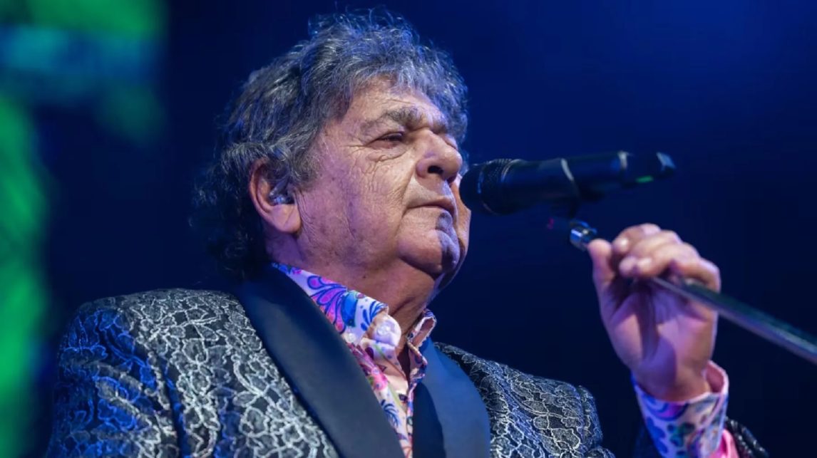 “Cacho” Deicas mejora tras sufrir un ACV y ya dejó la terapia intensiva