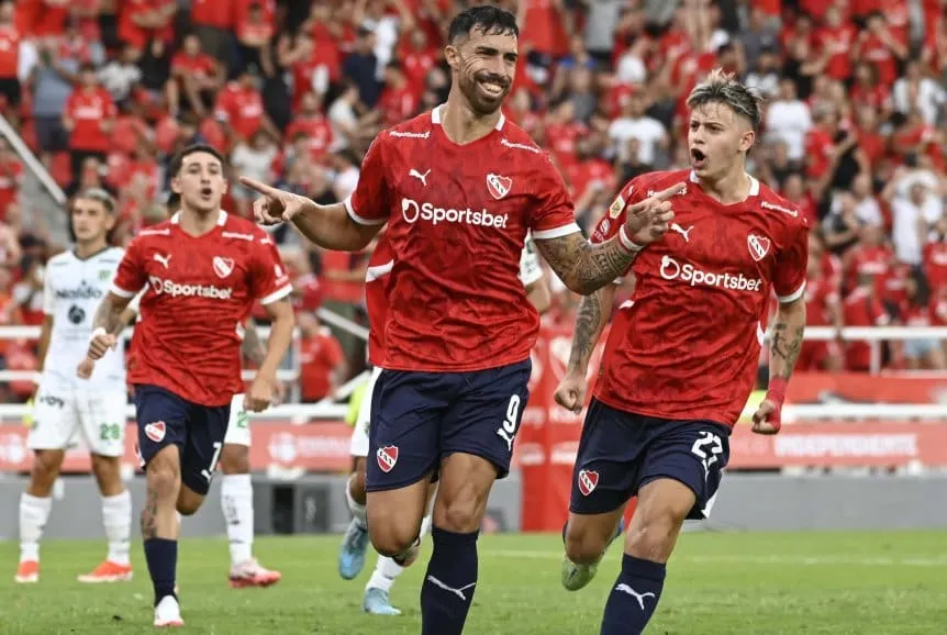Independiente arrancó con una gran victoria el Torneo Apertura 2025: 2 a 1 ante Sarmiento