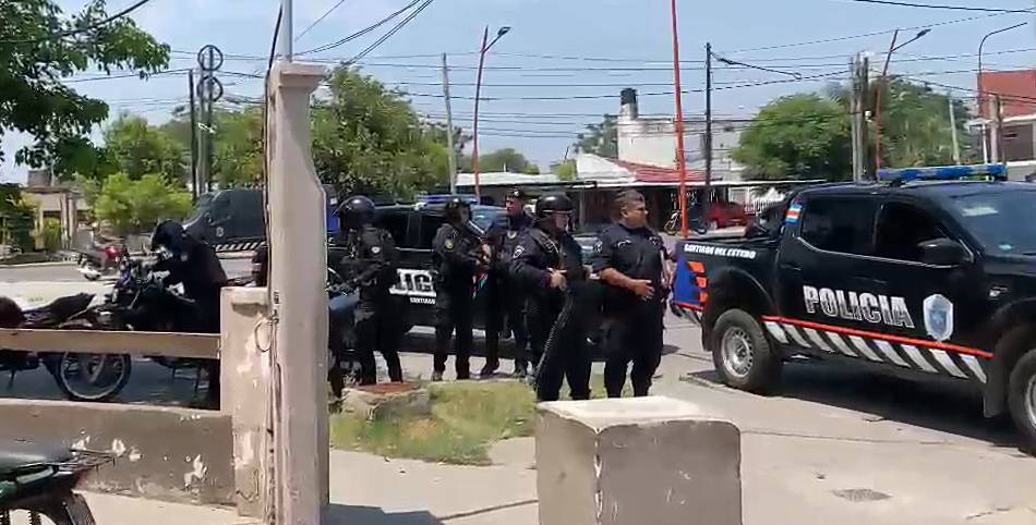 Barrio Avenida: lo confundieron con “Chancho sordo” y le dispararon en la rodilla