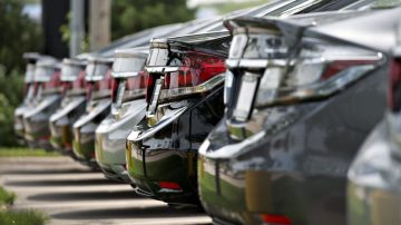 Crecen los registros de vehículos en el último trimestre, aunque el año termina con números negativos