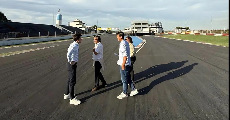 La organización del MotoGP supervisó las obras de modernización del autódromo Galvez en Buenos Aires